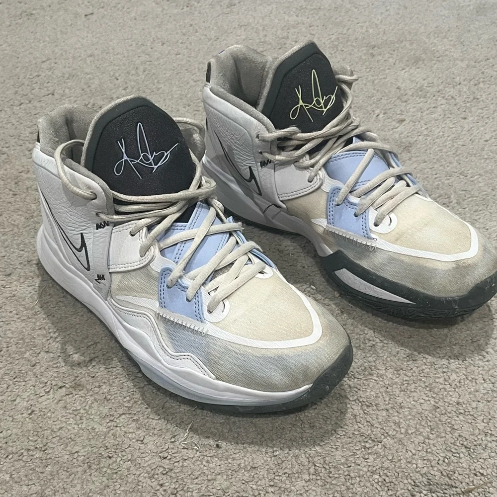 Nike Kyrie Infinity 